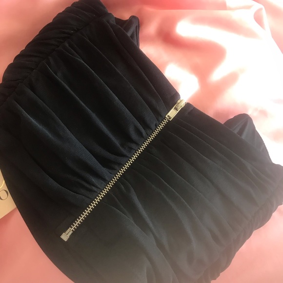 SOLD - Oh Polly ruched crop - Picture 3 of 4